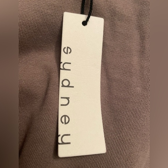 NWT Boutique Open Back Crystal Embellished Sweatshirt Sweater Olive Brown Size L - Picture 4 of 10